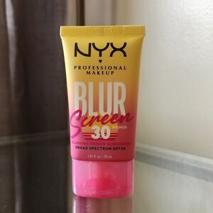 NYX Professional Makeup Blur Screen Primer SPF 30